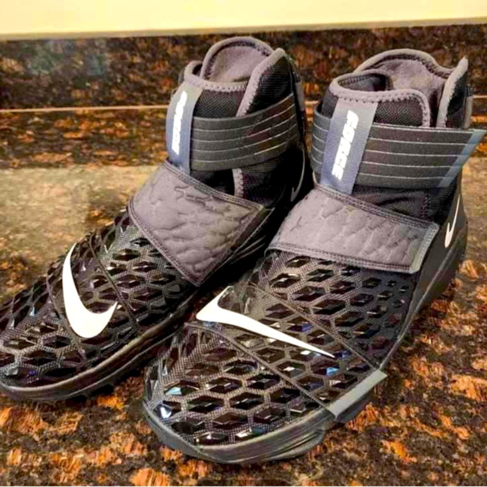 Nike Men’s Football Cleats Force